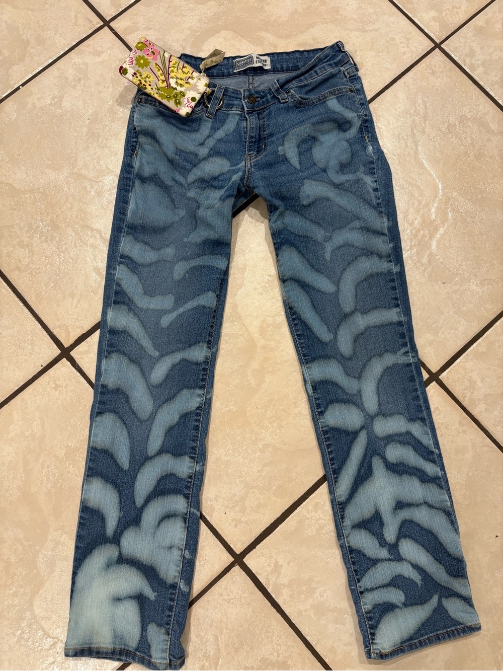 Levi Alr Blue Patterned Women's Jeans - Stylish Fade Design